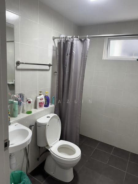 Apartment for Sale at Nadayu 801 - R Azlin - Bathroom - PropertyGuru.com.my