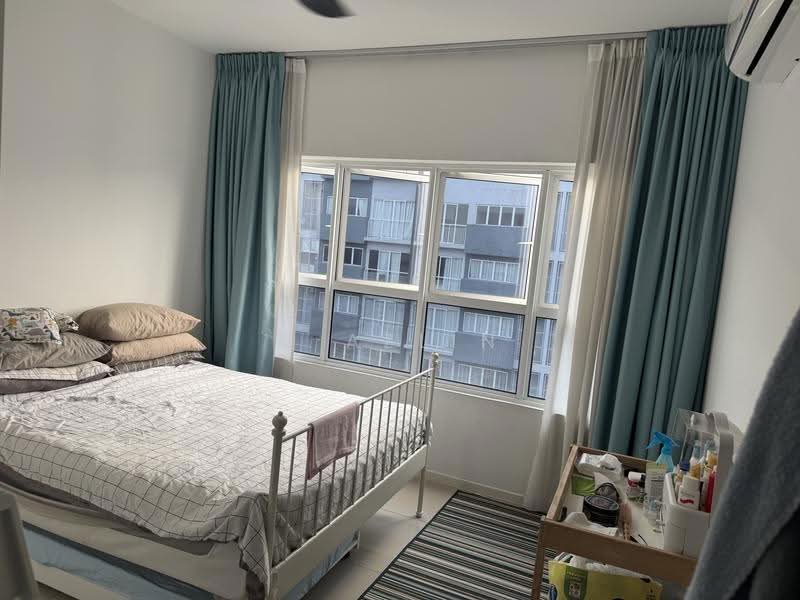 Apartment for Sale at Nadayu 801 - R Azlin - Bedroom - PropertyGuru.com.my