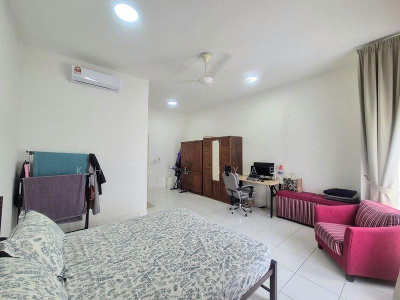 Rumah Teres 2-Tingkat untuk Dijual di Eco Grandeur (Puncak Alam) - Khairul Syafiq - Bedroom - PropertyGuru.com.my