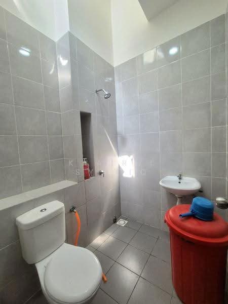 Rumah Teres 2-Tingkat untuk Dijual di Eco Grandeur (Puncak Alam) - Khairul Syafiq - Bathroom - PropertyGuru.com.my