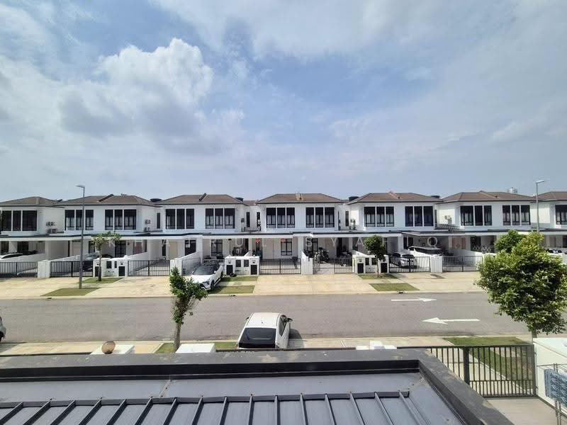 Rumah Teres 2-Tingkat untuk Dijual di Eco Grandeur (Puncak Alam) - Khairul Syafiq - Exterior - PropertyGuru.com.my