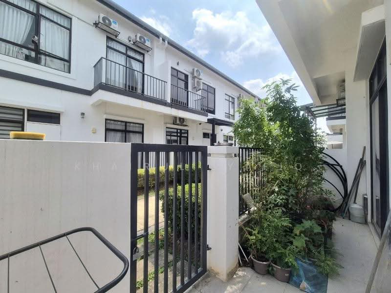 Rumah Teres 2-Tingkat untuk Dijual di Eco Grandeur (Puncak Alam) - Khairul Syafiq - Exterior - PropertyGuru.com.my