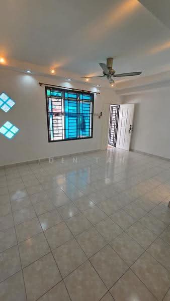 2-storey Terraced House for Sale in Taman Sri Pulai Perdana (Skudai) - Iden Tan - Living Room - PropertyGuru.com.my