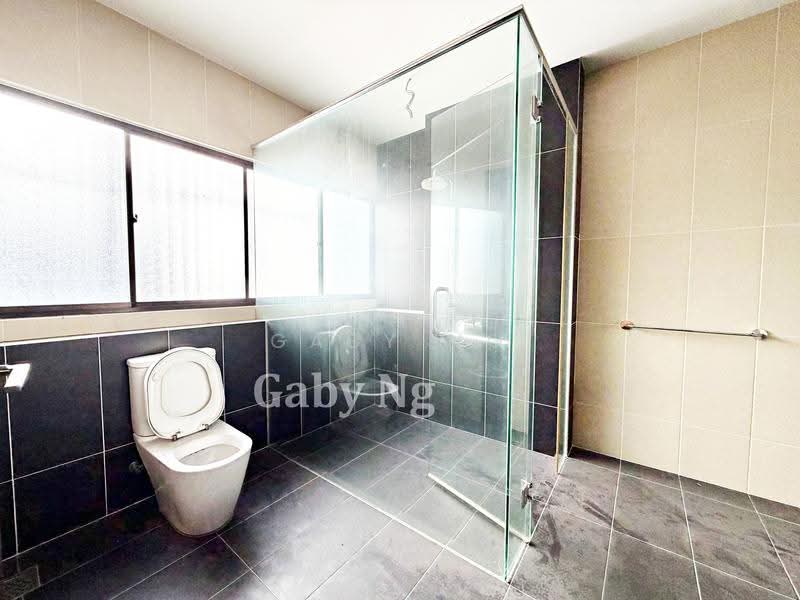 Semi-Detached House for Sale in Jade Hills (Kajang) - Gaby Ng - Bathroom - PropertyGuru.com.my