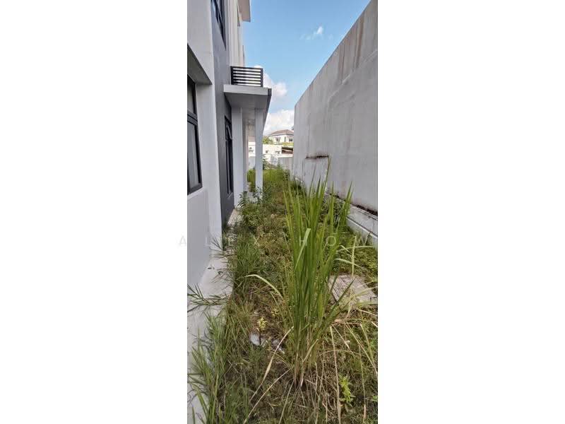 Cluster House for Rent in Taman Mount Austin (Tebrau) - Alex How - Exterior - PropertyGuru.com.my