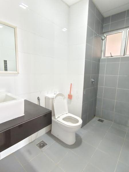Service Residence for Rent at The Wharf Residence - YEN KEE LIONG - Bathroom - PropertyGuru.com.my