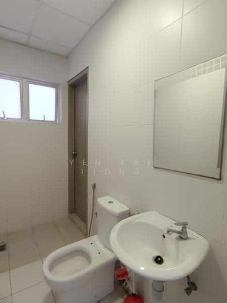 Service Residence for Rent at The Wharf Residence - YEN KEE LIONG - Bathroom - PropertyGuru.com.my