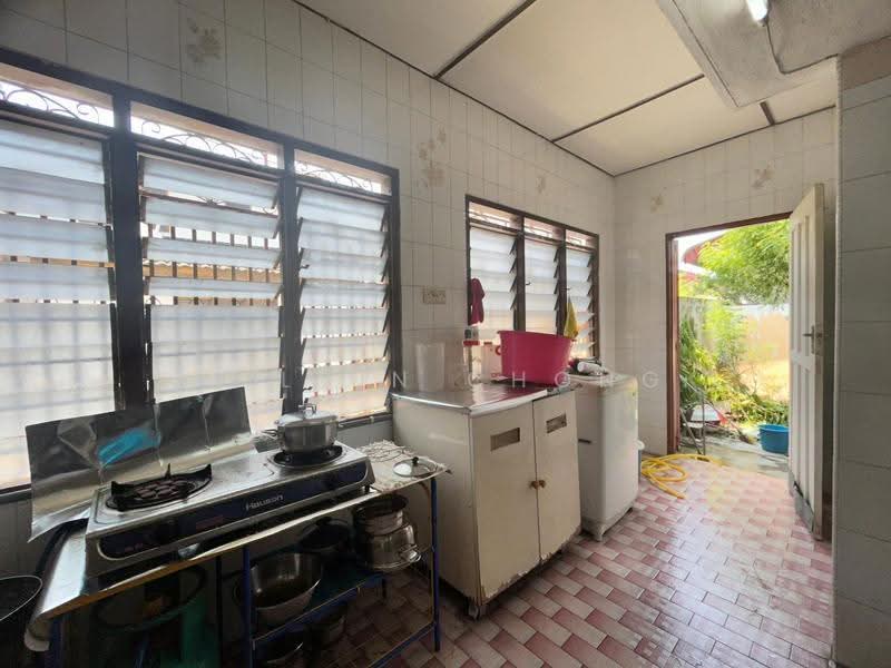 Rumah Teres 2-Tingkat untuk Dijual di Taman Pengkalan Barat (Ipoh) - Kelvin Chong - Kitchen - PropertyGuru.com.my