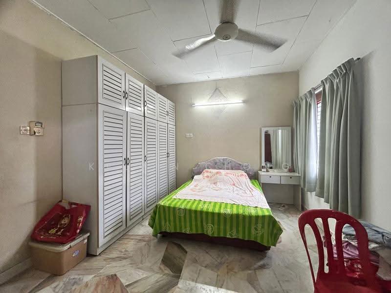 Rumah Teres 2-Tingkat untuk Dijual di Taman Pengkalan Barat (Ipoh) - Kelvin Chong - Bedroom - PropertyGuru.com.my