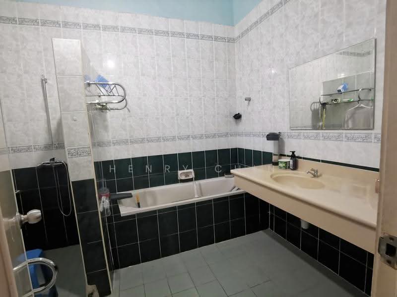 Rumah Teres 2-Tingkat untuk Dijual di Sunway Damansara (Kota Damansara) - Henry Chin - Bathroom - PropertyGuru.com.my