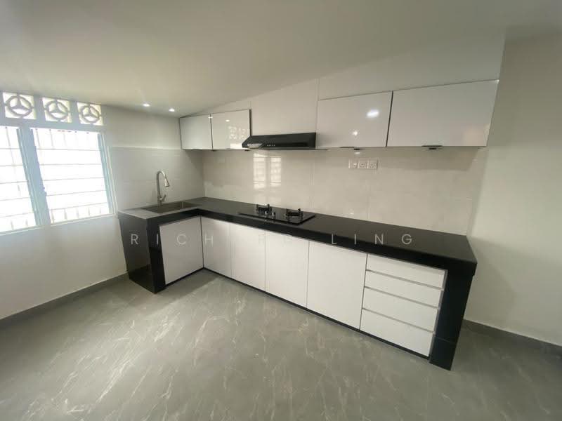 1-storey Terraced House for Sale in Taman Greenwood (Batu Caves) - Richard Ling - Kitchen - PropertyGuru.com.my