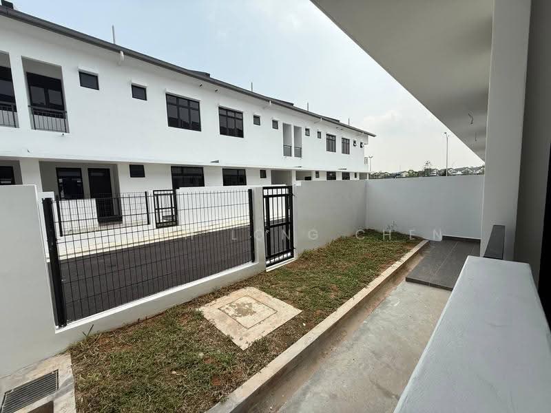 2-storey Terraced House for Sale in Taman Impian Emas (Skudai) - Shieh Long Chen - Exterior - PropertyGuru.com.my