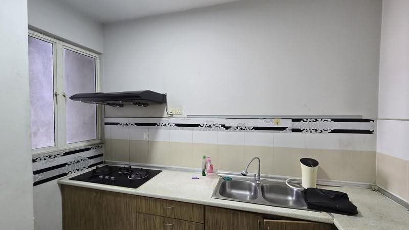 Kediaman Servis untuk Dijual di Pacific Place - Ken Lai - Kitchen - PropertyGuru.com.my