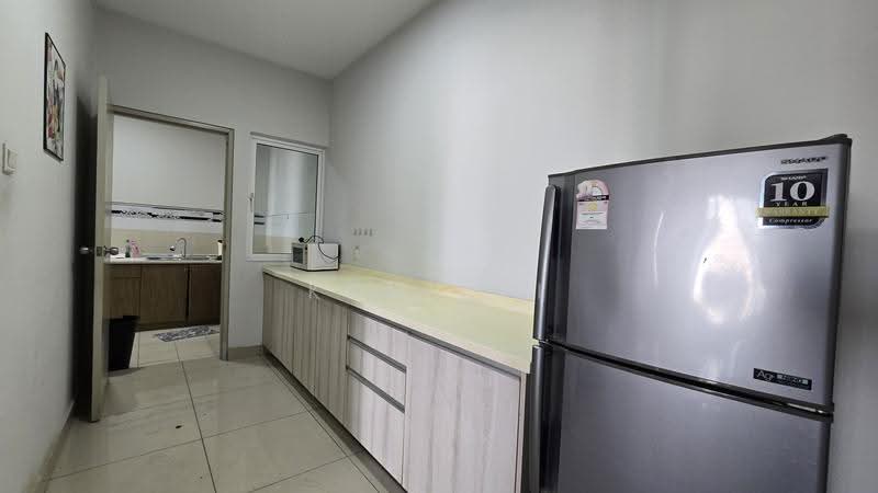 Kediaman Servis untuk Dijual di Pacific Place - Ken Lai - Kitchen - PropertyGuru.com.my