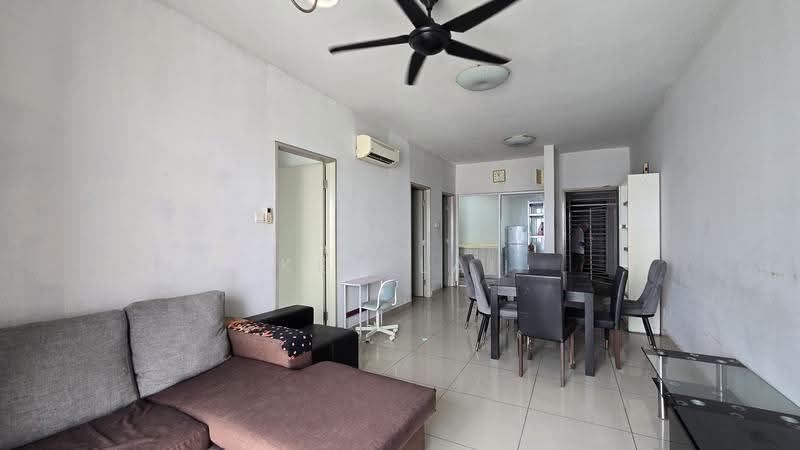 Kediaman Servis untuk Dijual di Pacific Place - Ken Lai - Living Room - PropertyGuru.com.my