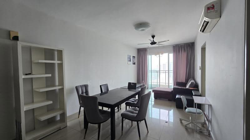 Kediaman Servis untuk Dijual di Pacific Place - Ken Lai - Living Room - PropertyGuru.com.my