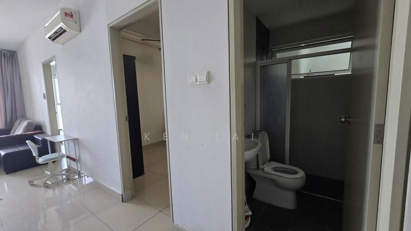 Kediaman Servis untuk Dijual di Pacific Place - Ken Lai - Living Room - PropertyGuru.com.my