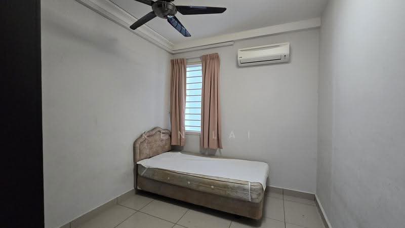 Kediaman Servis untuk Dijual di Pacific Place - Ken Lai - Bedroom - PropertyGuru.com.my