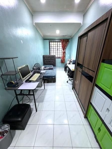 1-storey Terraced House for Sale in Taman Puteri Wangsa (Ulu Tiram) - Karl Lim - Bedroom - PropertyGuru.com.my