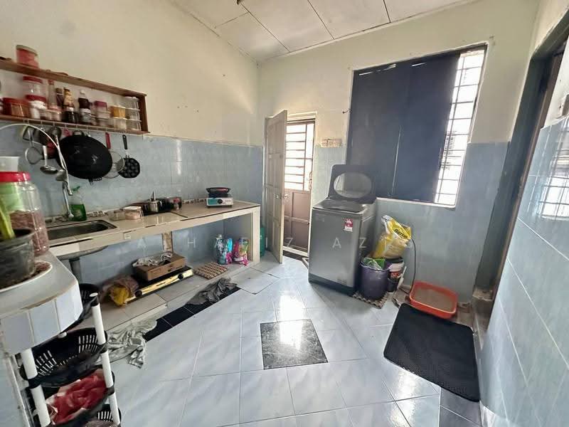2-storey Terraced House for Sale in Taman Muhibbah (Kulai) - ALHAFIZ AZIS - Kitchen - PropertyGuru.com.my