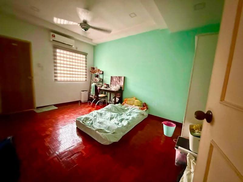 2-storey Terraced House for Sale in Bandar Indahpura (Kulai) - Iden Tan - Bedroom - PropertyGuru.com.my