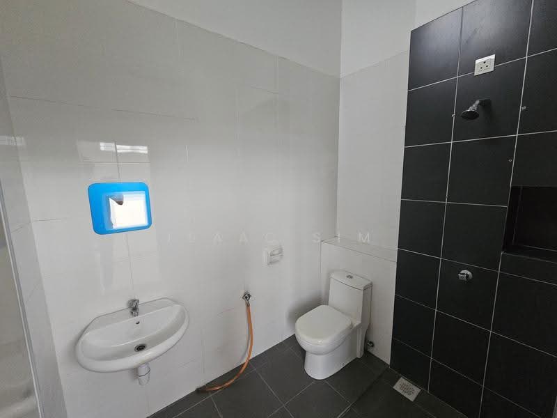 2-storey Terraced House for Sale in Setia Ecohill (Semenyih) - Isaac Sim - Bathroom - PropertyGuru.com.my