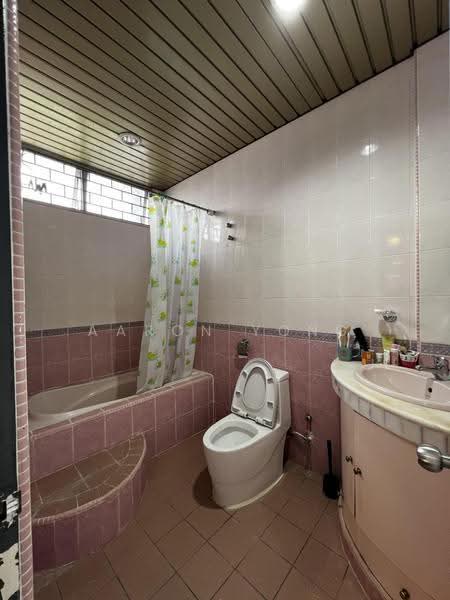 Bungalow House for Sale in Ukay Heights (Ampang) - Aaron Yong - Bathroom - PropertyGuru.com.my