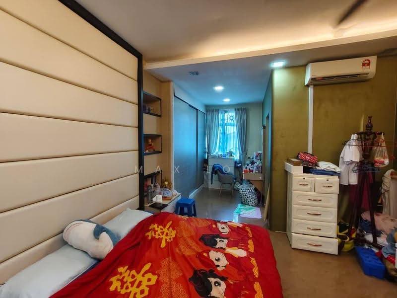 2-storey Terraced House for Sale in Taman Sutera Utama (Skudai) - Max Loh - Bedroom - PropertyGuru.com.my