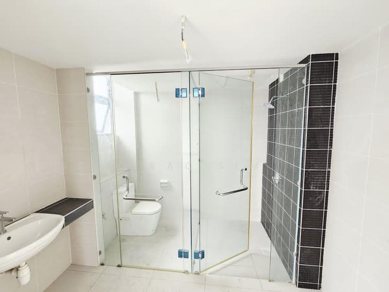 Semi-Detached House for Sale in Setia Ecohill (Semenyih) - Isaac Sim - Bathroom - PropertyGuru.com.my