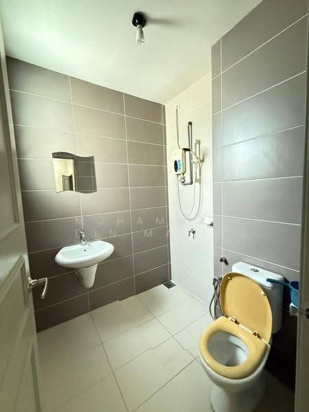 2-storey Terraced House for Sale in Alam Impian (Shah Alam) - Mohammad Din Majid - Bathroom - PropertyGuru.com.my