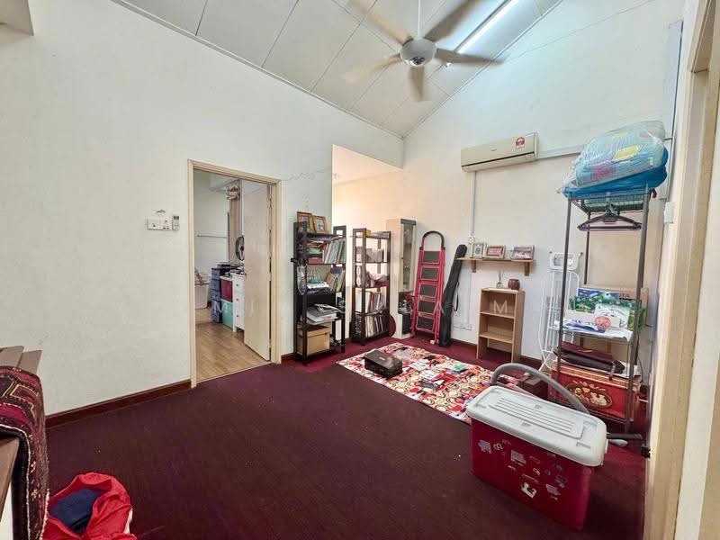 2-storey Terraced House for Sale in Bukit Jelutong (Shah Alam) - Yasmin Sulaiman - Living Room - PropertyGuru.com.my