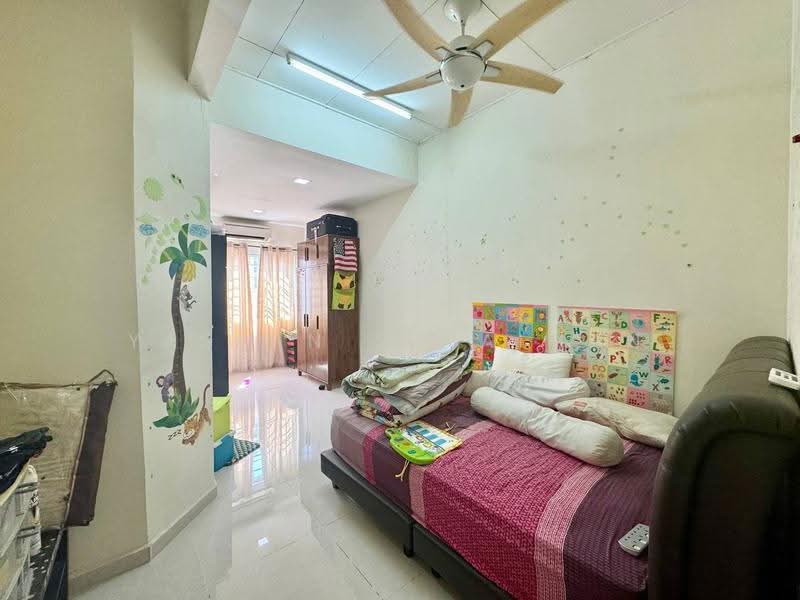 2-storey Terraced House for Sale in Bukit Jelutong (Shah Alam) - Yasmin Sulaiman - Bedroom - PropertyGuru.com.my