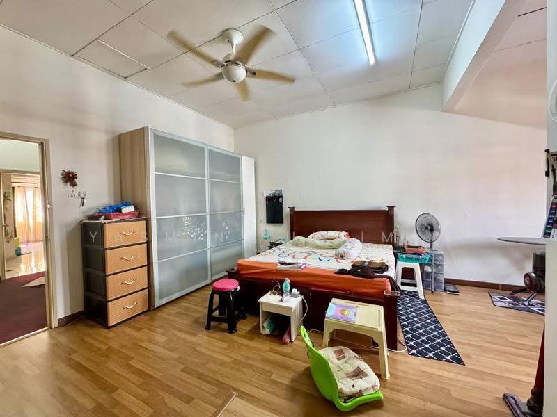 2-storey Terraced House for Sale in Bukit Jelutong (Shah Alam) - Yasmin Sulaiman - Bedroom - PropertyGuru.com.my