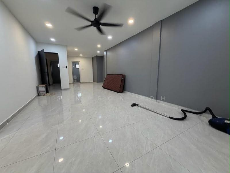 Rumah Berkembar untuk Disewa di Johor Bahru (Johor) - Simpson Poh - Living Room - PropertyGuru.com.my