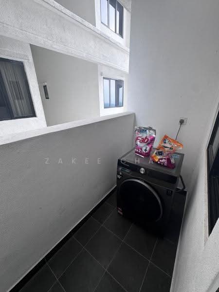 Kondominium untuk Disewa di Bangsar Hill Park - Zakee Chan - Balcony - PropertyGuru.com.my