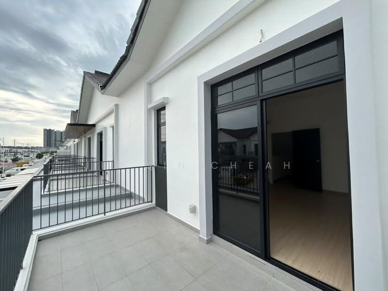 2-storey Terraced House for Sale in Eco Botanic 2 (Iskandar Puteri (Nusajaya)) - Jit Sin Cheah - Balcony - PropertyGuru.com.my