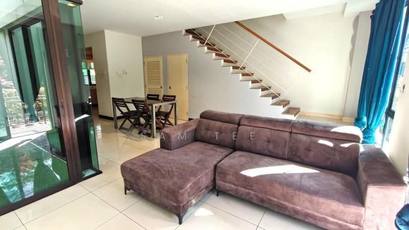 2-storey Terraced House for Sale in Leisure Farm (Gelang Patah) - Sam Tee - Living Room - PropertyGuru.com.my