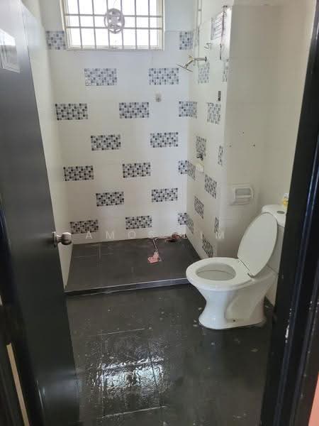 Shop for Rent in Bayan Baru (Penang) - Amos Lim - Bathroom - PropertyGuru.com.my