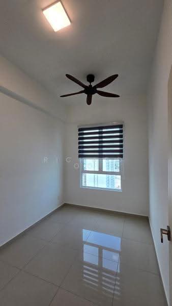 Kondominium untuk Disewa di Solaria Residences - Richard Oo - Room - PropertyGuru.com.my