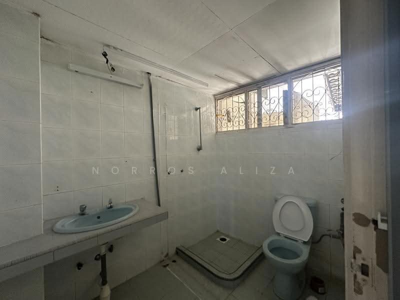Bungalow House for Sale in Bangsar (Kuala Lumpur) - Norros Aliza - Bathroom - PropertyGuru.com.my