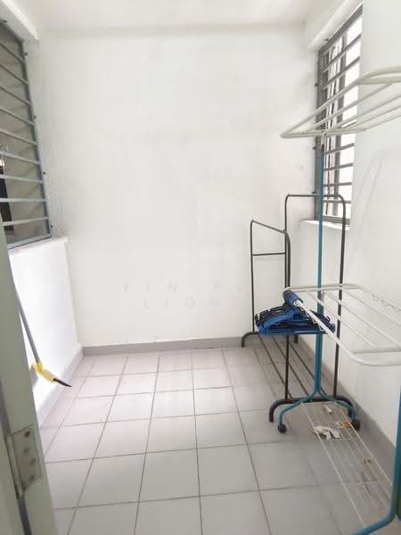 Service Residence for Sale at The Wharf Residence - YEN KEE LIONG - Balcony - PropertyGuru.com.my
