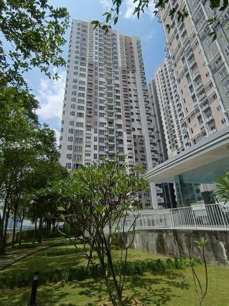 Service Residence for Sale at The Wharf Residence - YEN KEE LIONG - Exterior - PropertyGuru.com.my