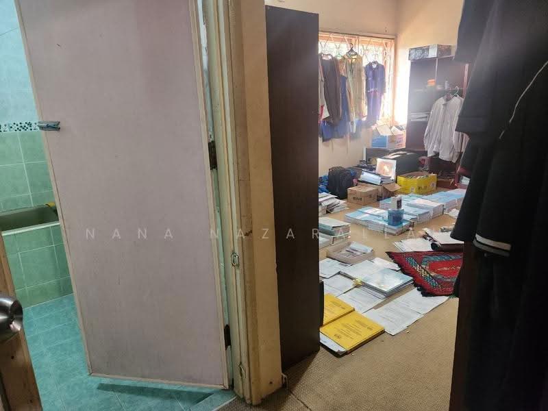 Cluster House for Sale in Bandar Tun Razak (Cheras) - Nana Nazarallah - Study - PropertyGuru.com.my