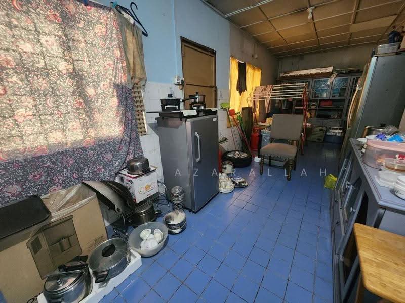 Cluster House for Sale in Bandar Tun Razak (Cheras) - Nana Nazarallah - Kitchen - PropertyGuru.com.my