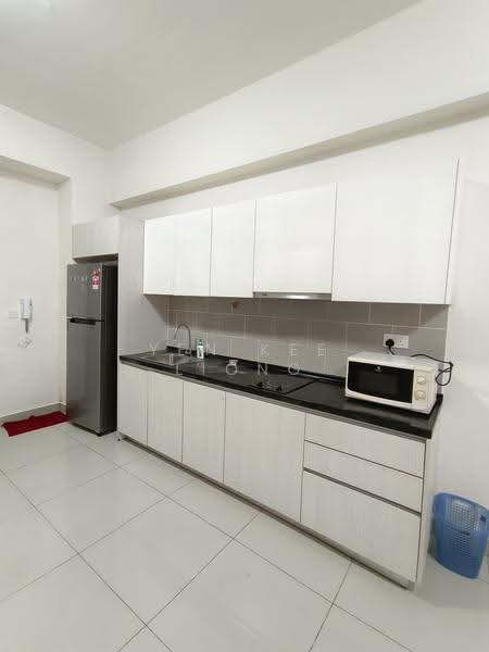 Service Residence for Sale at The Wharf Residence - YEN KEE LIONG - Kitchen - PropertyGuru.com.my