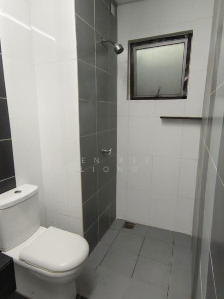 Kondominium untuk Dijual di The Wharf Residence - YEN KEE LIONG - Bathroom - PropertyGuru.com.my