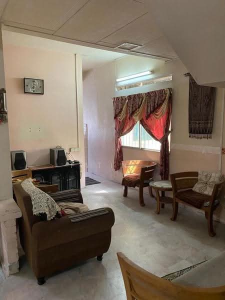 Rumah Teres 2-Tingkat untuk Dijual di Taman Bertuah (Ipoh) - Fatin . - Living Room - PropertyGuru.com.my