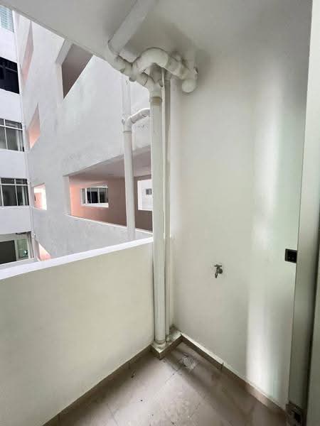 Kediaman Servis untuk Dijual di One 49 Residence - Alex Sieh - Balcony - PropertyGuru.com.my