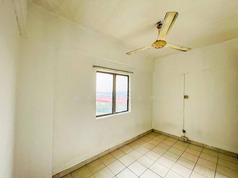 Pangsapuri untuk Dijual di Palm Garden Apartment - Ahmad Ikhwan Arif - Interior - PropertyGuru.com.my