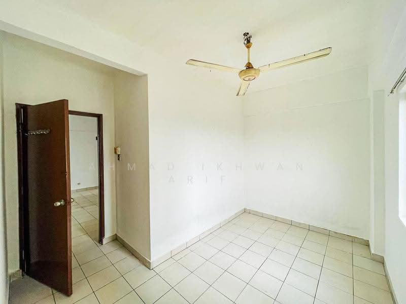 Pangsapuri untuk Dijual di Palm Garden Apartment - Ahmad Ikhwan Arif - Interior - PropertyGuru.com.my